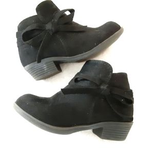 Toddler girl black booties size 7